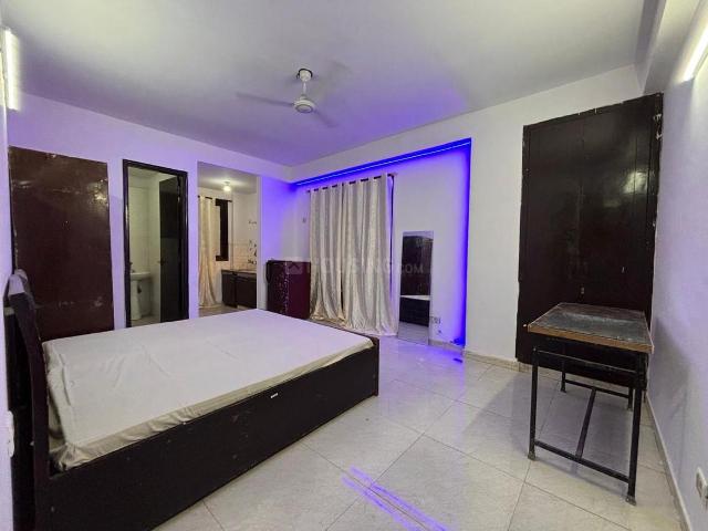 Flat for rent in South Delhi, Deri