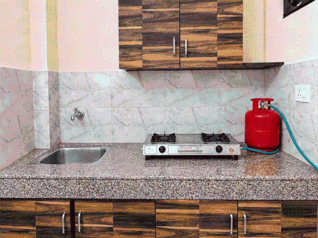 Flat for rent in South Delhi, Deri