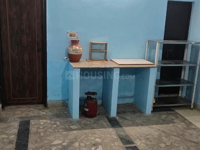 Flat for rent in South West Delhi, Deri