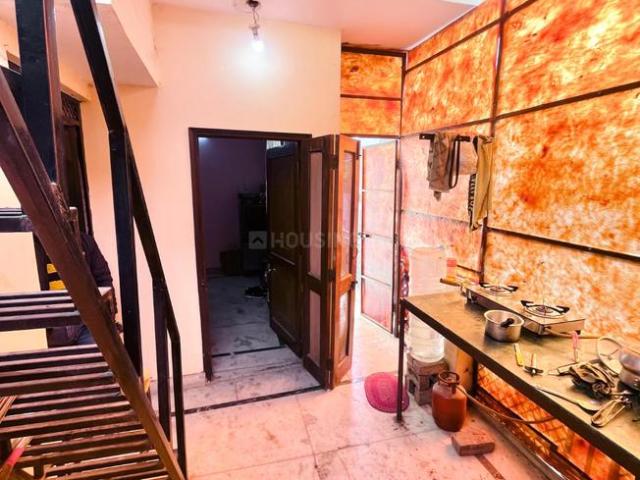 Flat for rent in North West Delhi, Deri