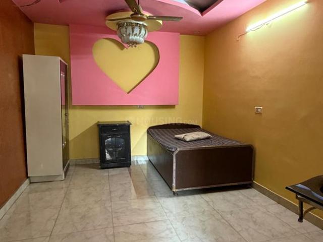 Flat for rent in Rohini, Delhi