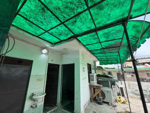 Flat for rent in North West Delhi, Deri