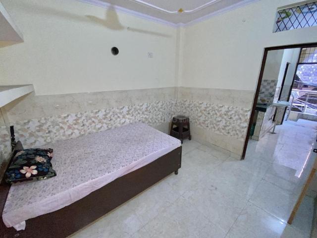 Flat for sale in East Delhi, Deri
