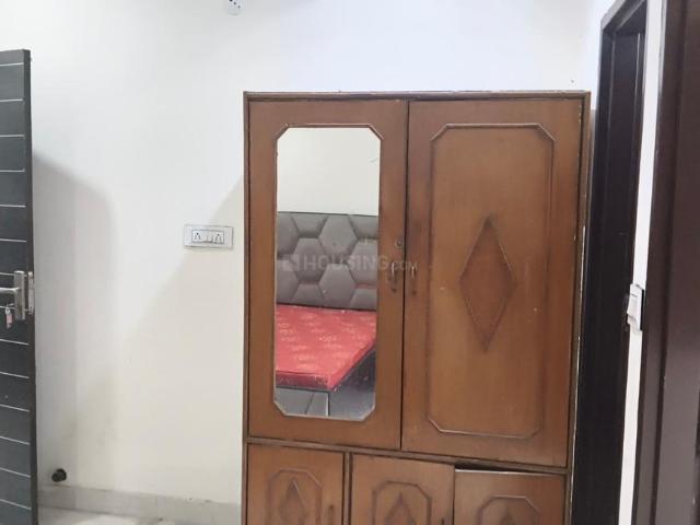 Flat for rent in West Delhi, Deri
