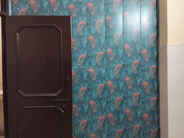 House for rent in Central Delhi, Deri