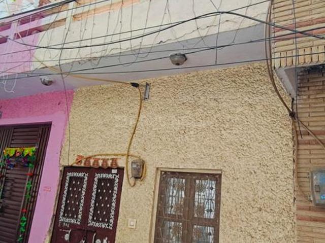 House for sale in North East Delhi, Deri