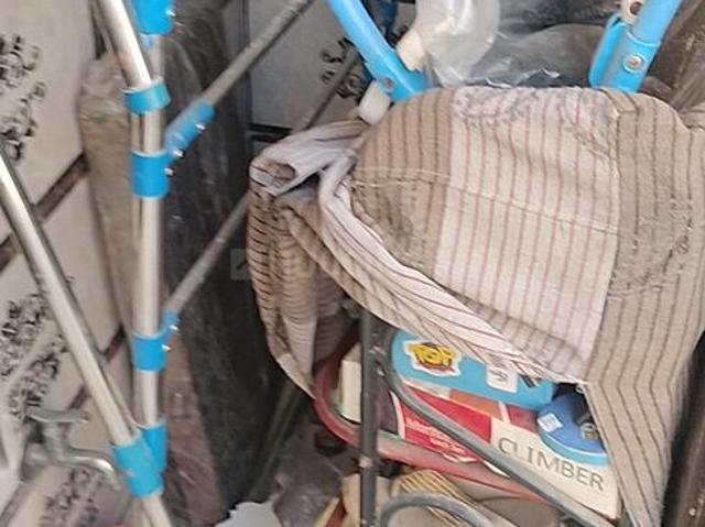 House for rent in East Delhi, Deri