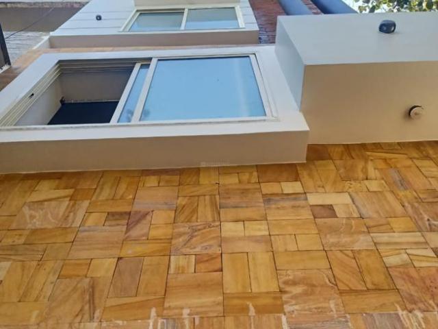 House for rent in Madya