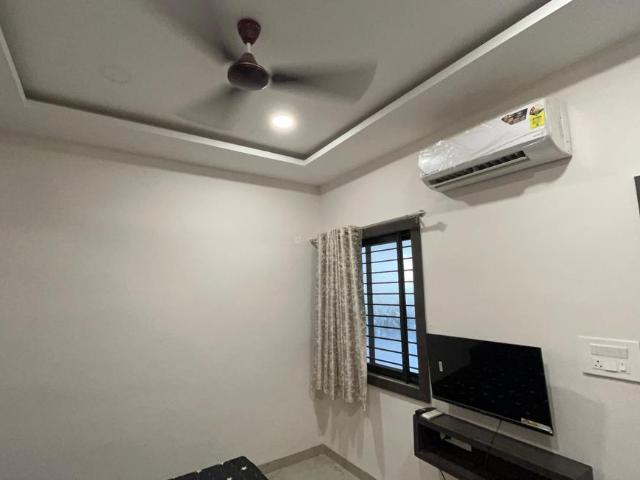 House for rent in Madya