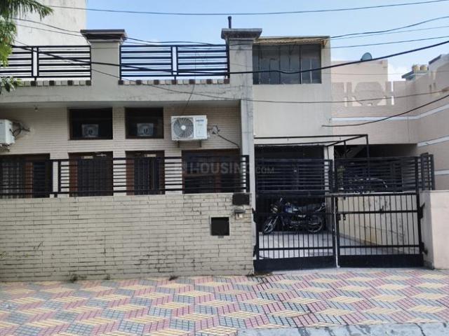 House for sale in Hariana