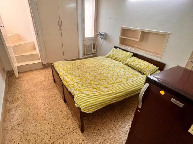 Flat for rent in Defence Colony, Delhi