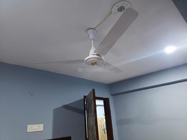 Flat for rent in Garhi, Noida