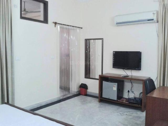 Flat for rent in Sector 50, Noida
