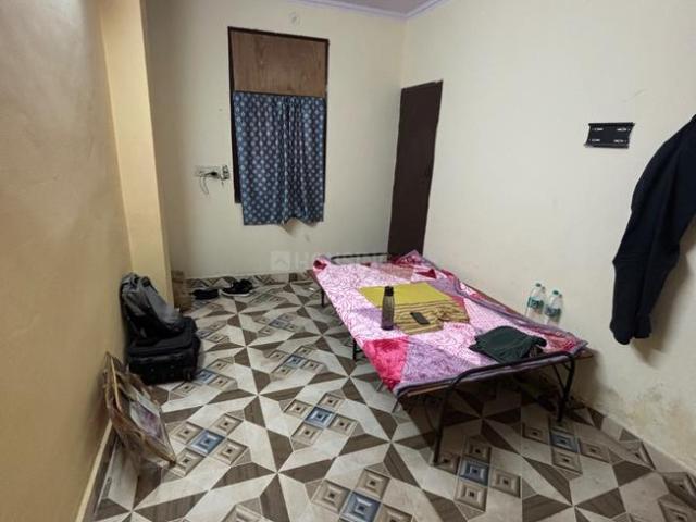 Flat for rent in Deri