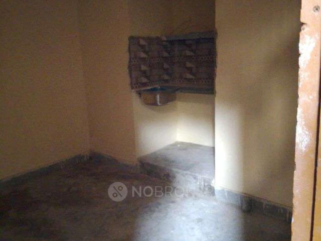 Property for rent in Deri