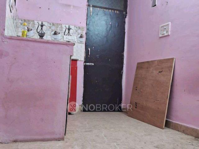 Property for rent in East Delhi, Deri