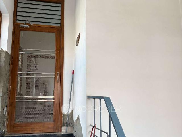 Property for rent in Hariana