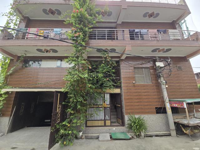 Villa for rent in Noida