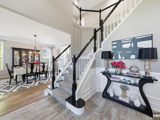 House for sale in Oakland, New Jersey
