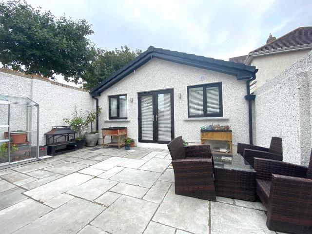 Apartment to rent in Bluebell, North Tipperary
