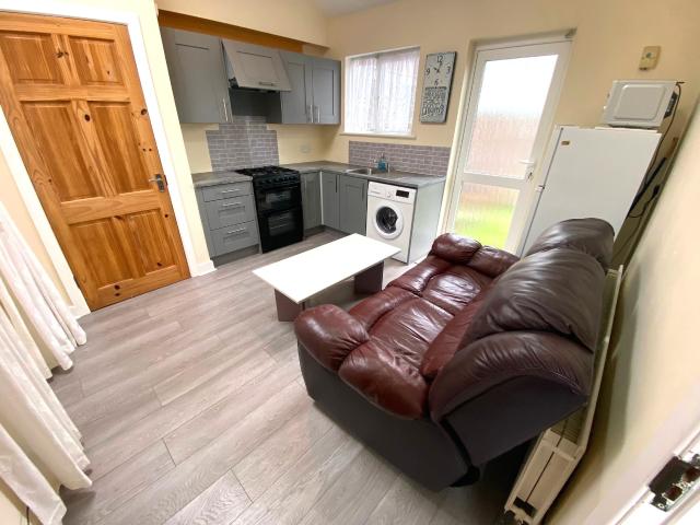 Apartment to rent in Bluebell, North Tipperary