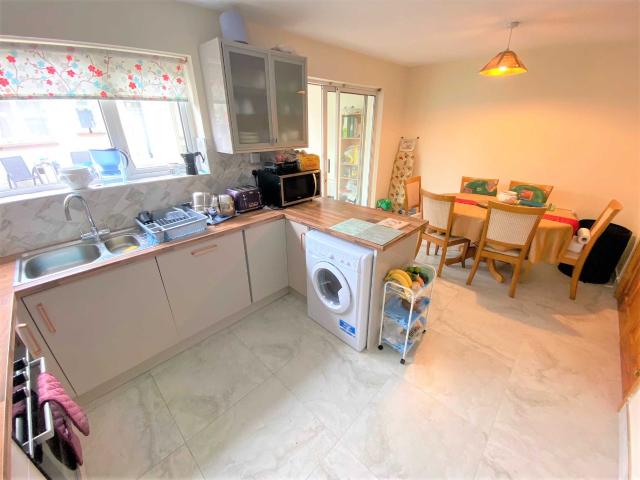 Apartment to rent in Bluebell, North Tipperary