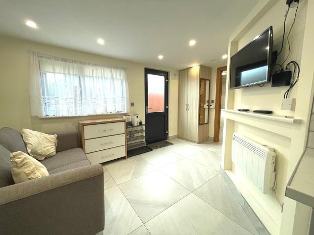 Apartment to rent in Bluebell, North Tipperary