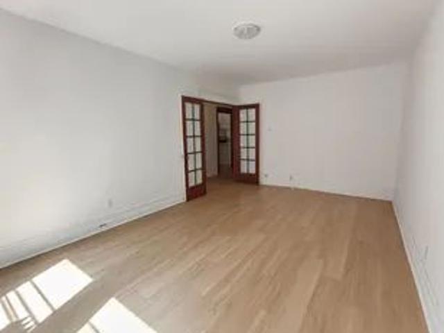 Apartment for rent in St. Leonard's, Quebec