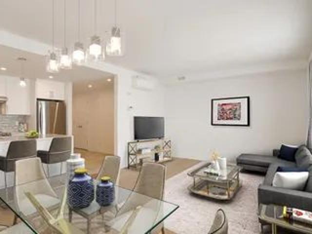 Apartment for rent in Laval-des-rapides, Quebec