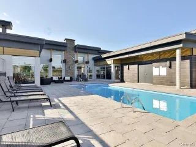 Apartment for rent in Laval-des-rapides, Quebec
