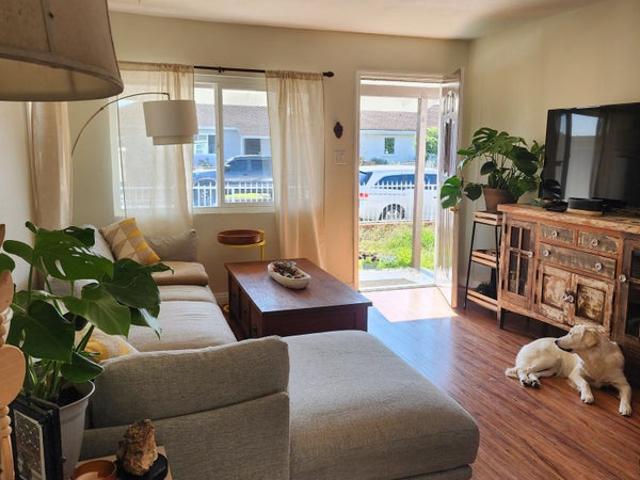 Room for rent in Carson, California