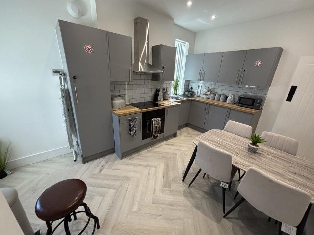 House for rent in Joiner's Square, Hanley
