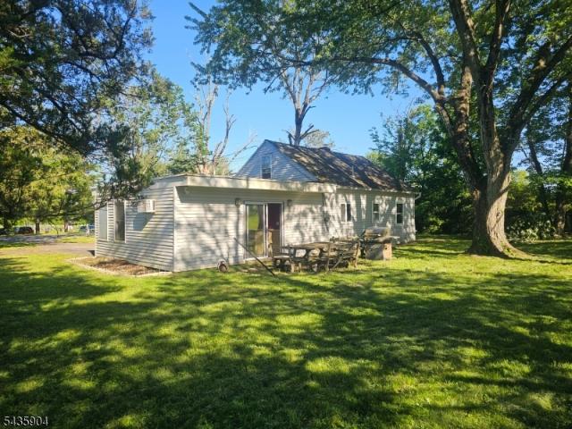 House for sale in Annandale, New Jersey