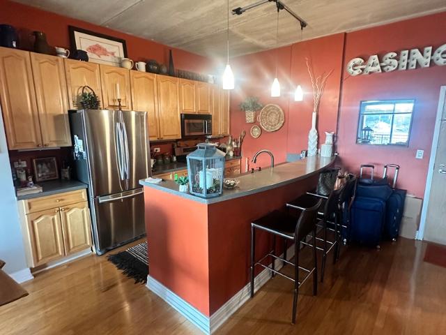 Condo for sale in Arlington Heights, Illinois