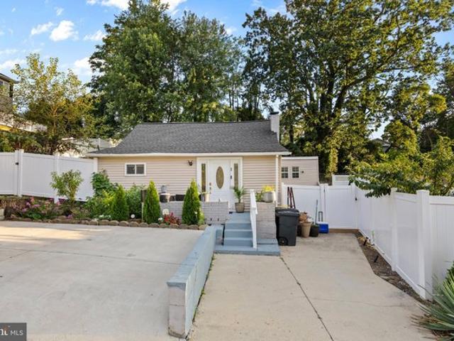 House for sale in Glen Burnie, Maryland