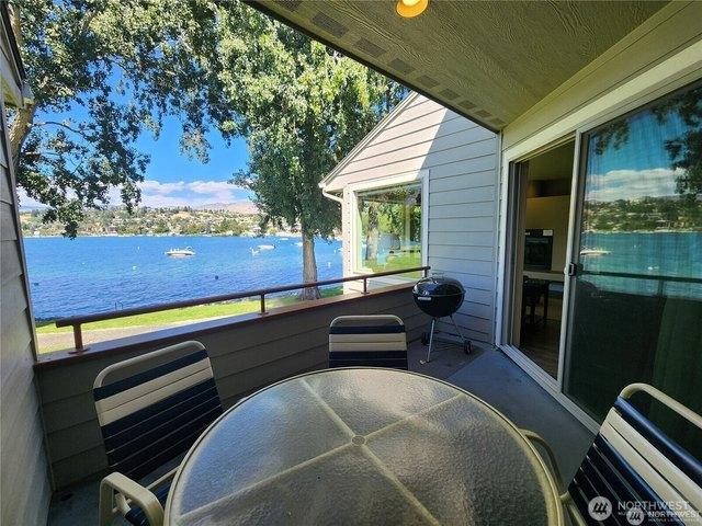 Condo for sale in Washington