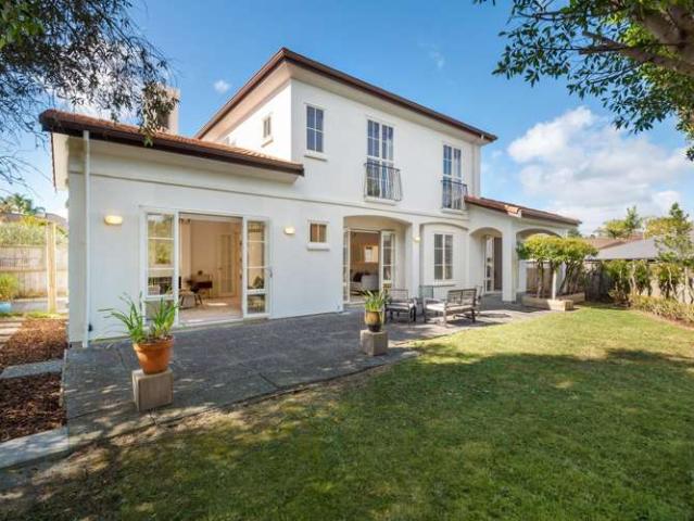 House for sale in Paremoremo
