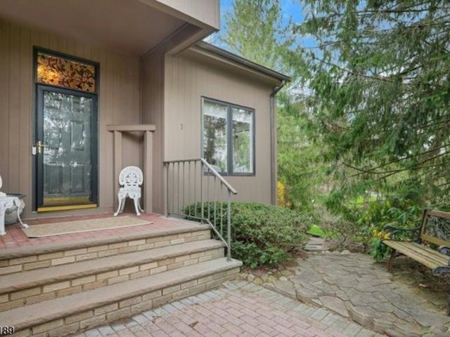 Condo for sale in Mountain Lakes, New Jersey