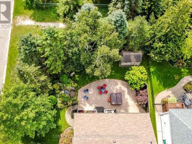 House for sale in Wasaga Beach, Central Ontario