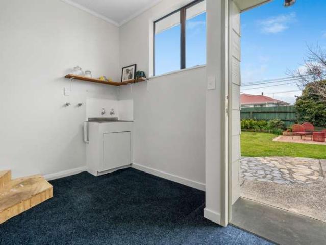 House for sale in Otakou