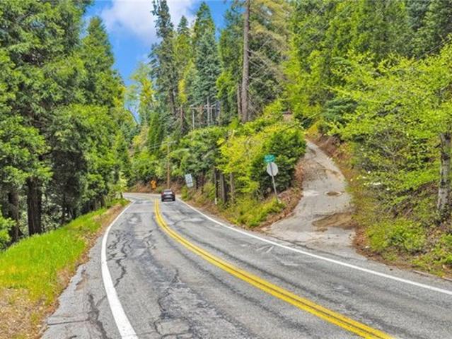 Land for sale in Cedar Glen, California