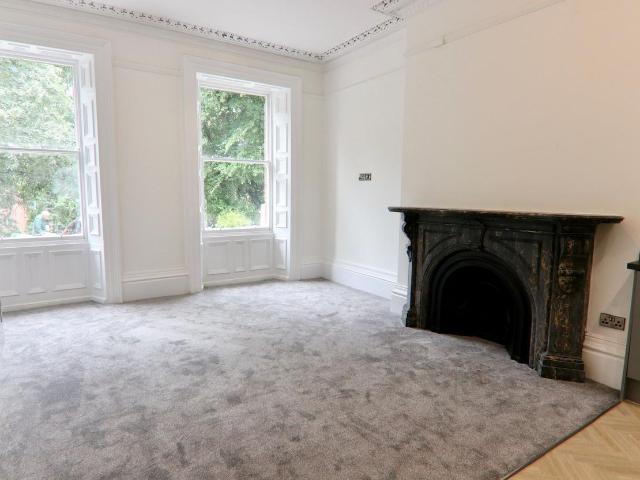 Apartment for rent in Belle Isle, West Yorkshire