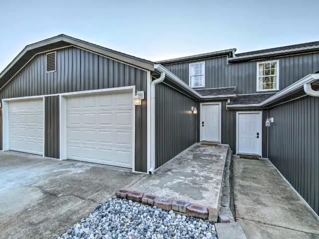 House for sale in Kimberling City, Stone County