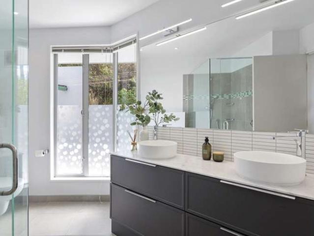House for sale in Chaslands, Canterbury