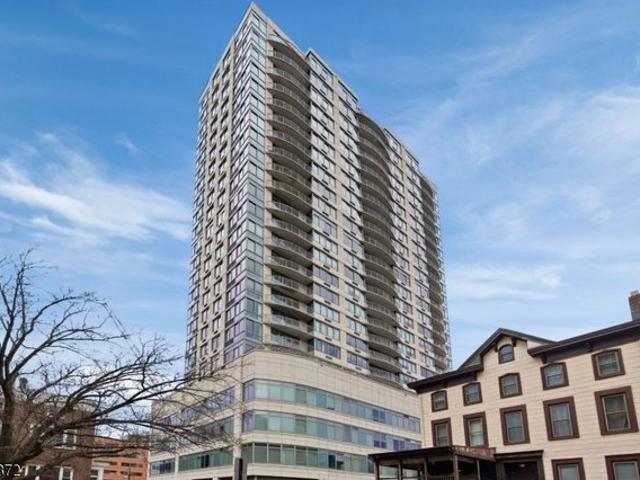 Condo for sale in New Brunswick, New Jersey