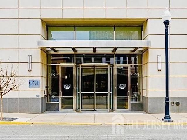 Condo for sale in New Brunswick, New Jersey