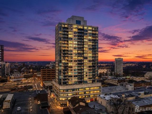 Condo for sale in New Brunswick, New Jersey