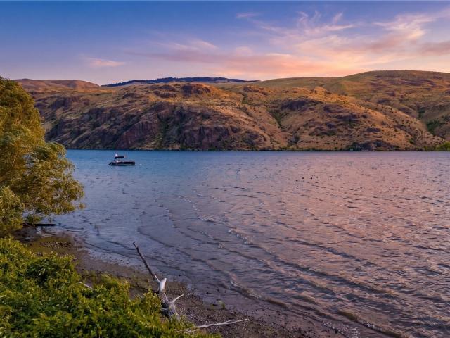 Land for sale in Pateros, Washington
