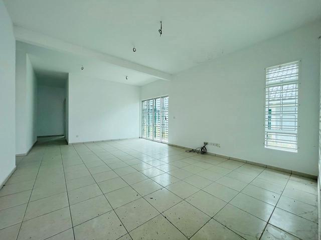 Bungalow for sale in Malaka