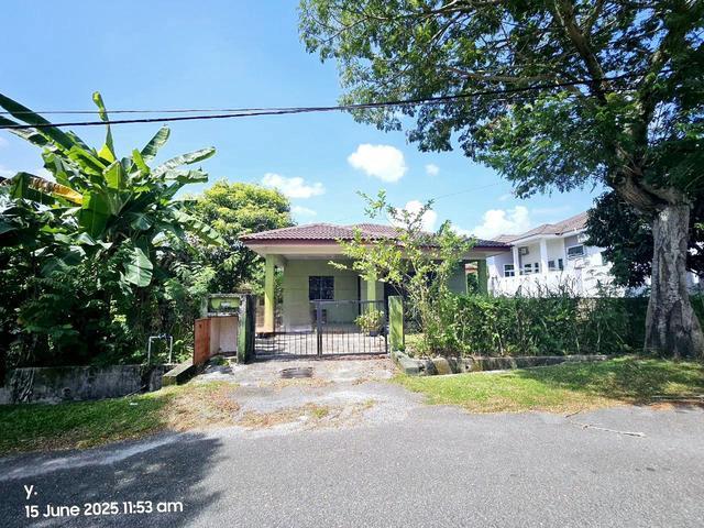 Bungalow for sale in Petaling, Subang Jaya